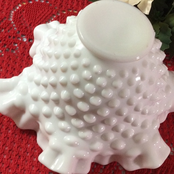 Fenton Art Glass candy dish Milk glass in hobnail pattern. - Picture 3 of 5